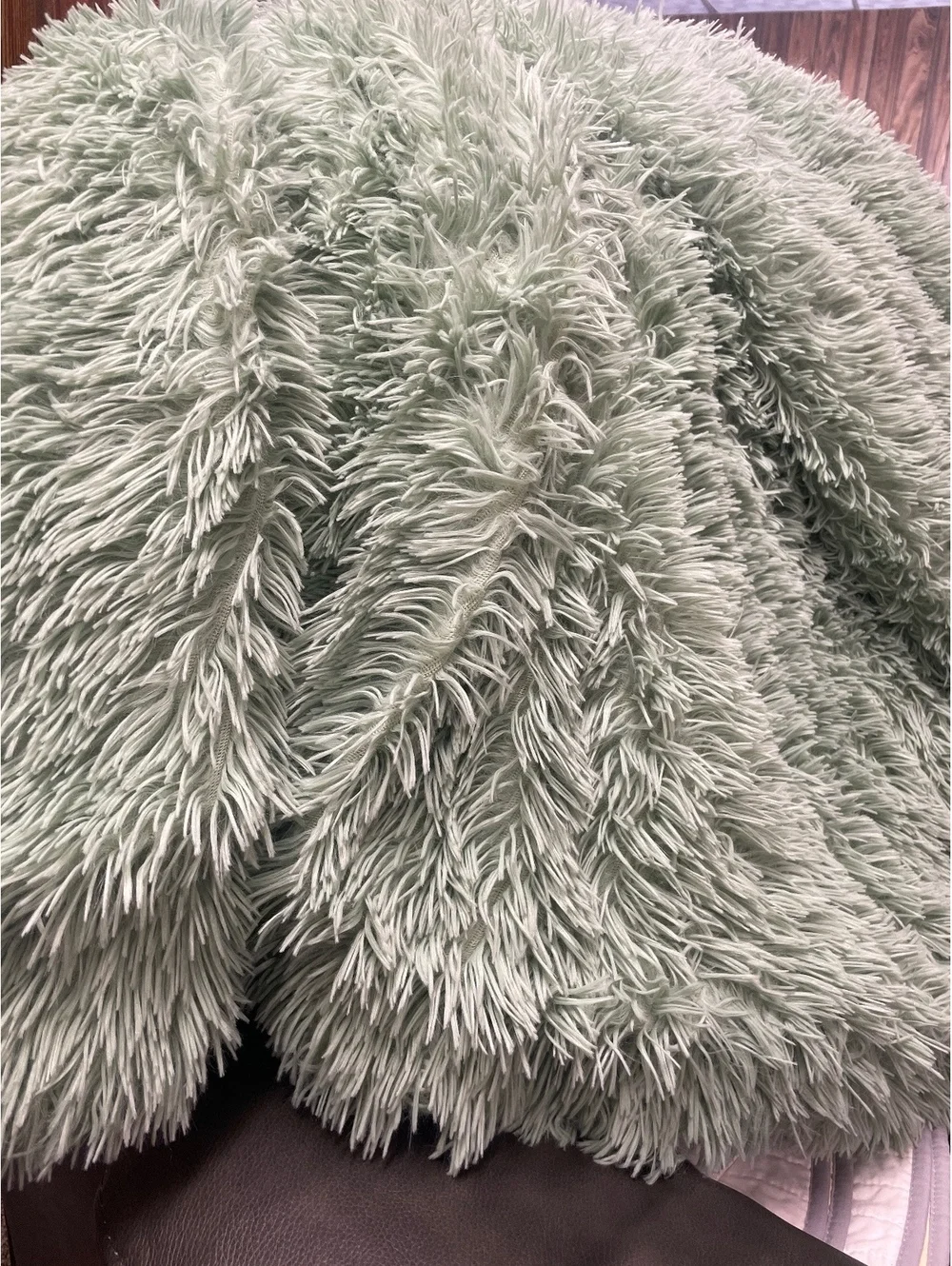 The Connecticut Home Company faux fur & Sherpa Queen comforter